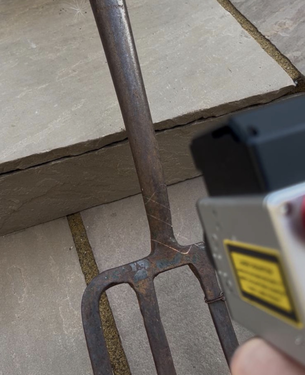 Garden Tool — Live Rust Removal Process